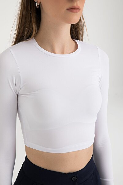 SHEISMONO Коротка блузка з круглим вирізом Soft Touch Біла