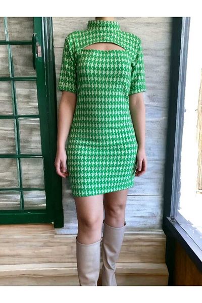 BEBE PLUS Houndstooth Patterned Short Dress