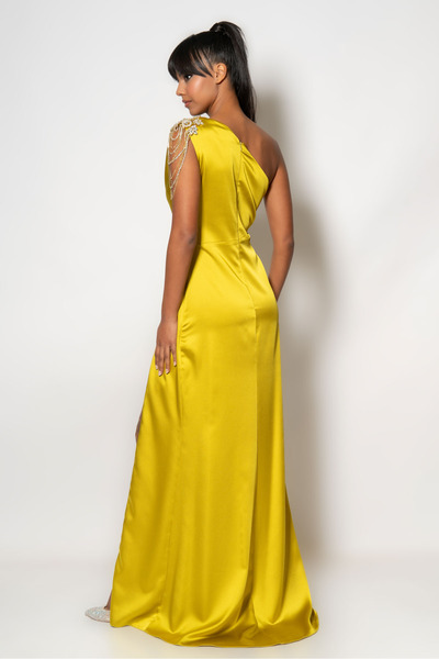 RENGIN Tek omzu aksesuarlı belden parça detaylı saten abiye elbise