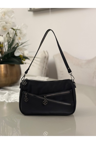 mossi Black Adjustable Strap Women's Handbag with Zipper Detail