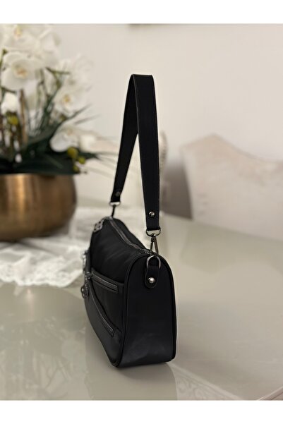 mossi Black Adjustable Strap Women's Handbag with Zipper Detail