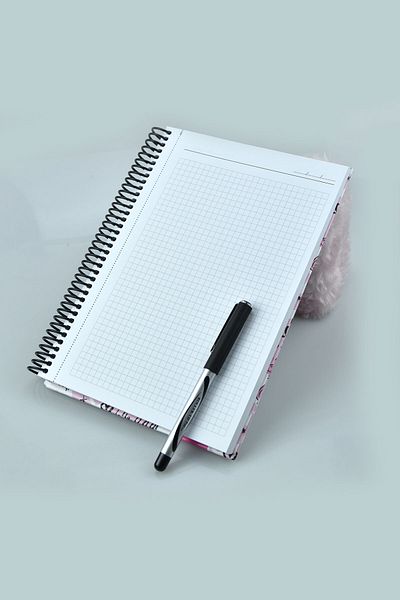 Kids Like 17x24 120 Leaf Patterned Hard Cover Micro - Checkered Notebook