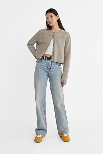 Stradivarius Düğmeli Yumuşak Dokulu Triko Hırka