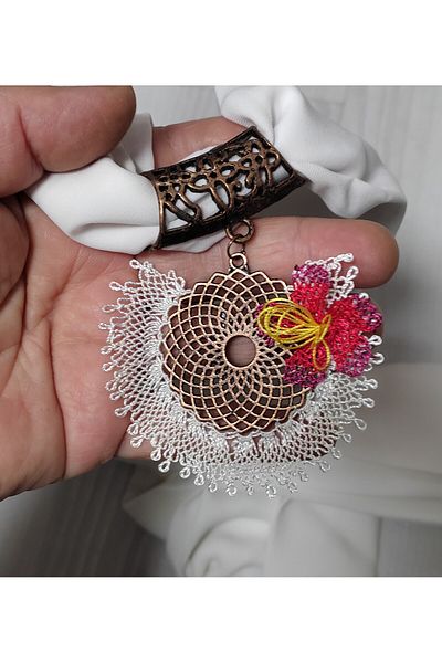 Kevser nur tuhafiye Needle embroidered scarf