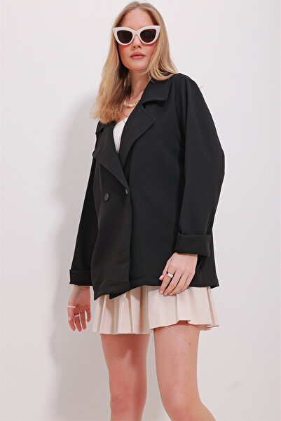 Trend Alaçatı Stili Dámská černá bunda Atlas s dvojitým límcem a zapínáním na knoflíky ALC-X11536