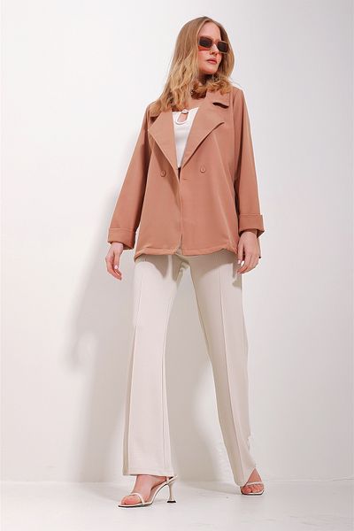 Trend Alaçatı Stili Women's Biscuit Double Breasted Collar Buttoned Double Sleeve Atlas Jacket ALC-X11536
