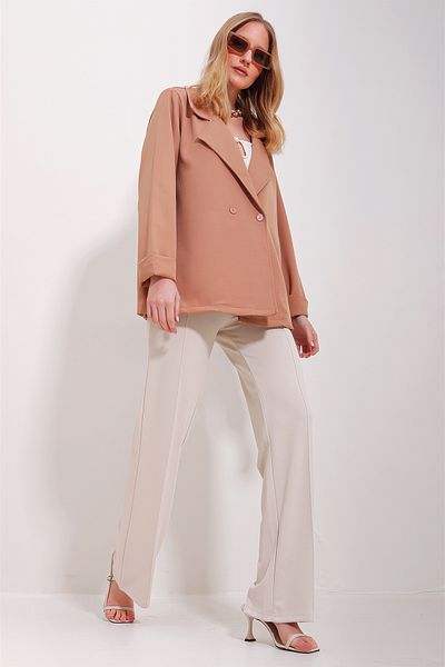 Trend Alaçatı Stili Women's Biscuit Double Breasted Collar Buttoned Double Sleeve Atlas Jacket ALC-X11536
