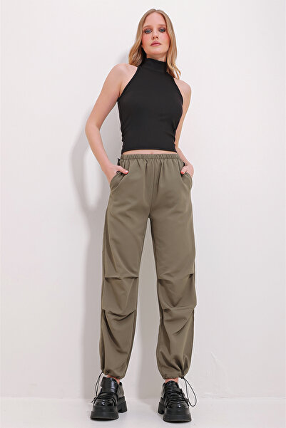 Trend Alaçatı Stili Women's Khaki High Waist Elastic Waist Double Pocket Parachute Fabric Jogging Pants ALC-X9980