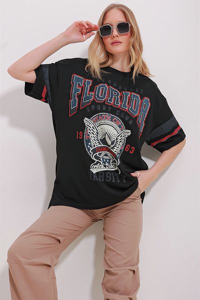Trend Alaçatı Stili Women's Black Crew Neck Printed Two Thread Oversize T-Shirt ALC-X11535