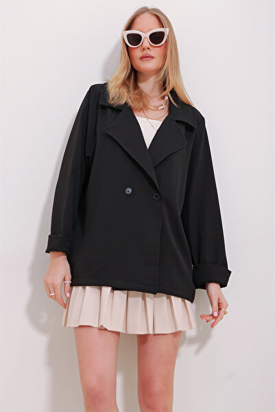Trend Alaçatı Stili Dámská černá bunda Atlas s dvojitým límcem a zapínáním na knoflíky ALC-X11536