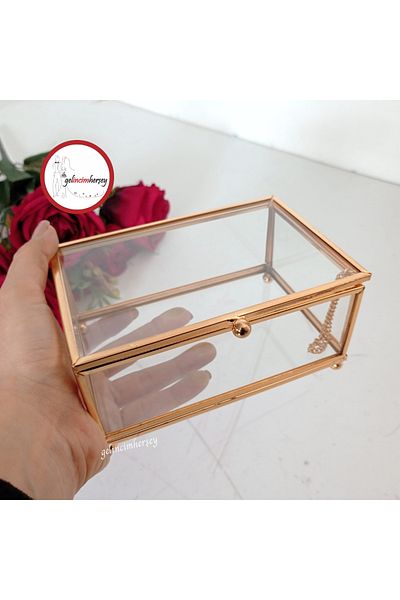 Gelincimherşey Small Size Footed Glass Box with Rectangular Lid