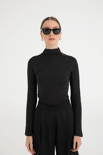 SHEISMONO Μπλούζα Soft Touch Half Throat Μαύρη