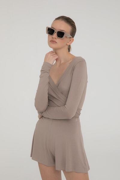 SHEISMONO Εξαιρετικά απαλή μπλούζα με λεπτομέρεια δεσίματος από βιζόν