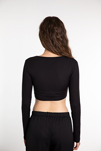 SHEISMONO Soft Touch V-Neck Short Blouse Black