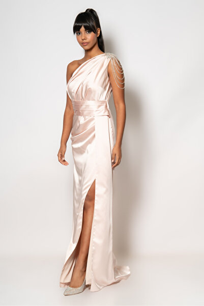 RENGIN Tek omzu aksesuarlı belden parça detaylı saten abiye elbise