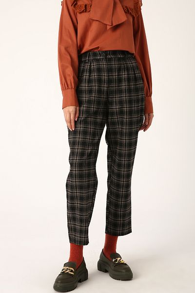 ALLDAY Schwarz-nerzfarbene, plissierte Slouchy-Hose mit Karomuster