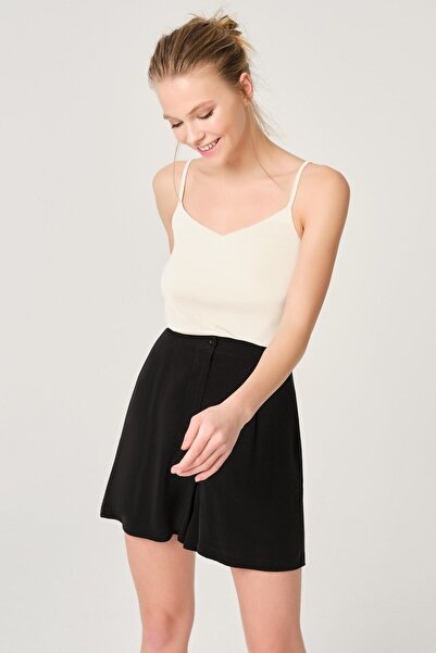Dagi Black Pleated Shorts
