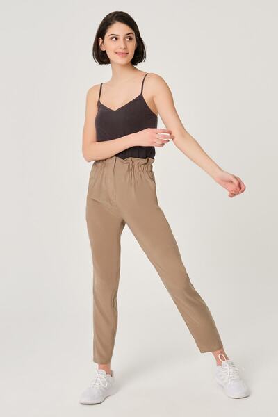 Dagi Mink Short Skinny Leg Elastic Waist Trousers