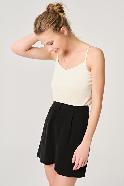 Dagi Black Pleated Shorts