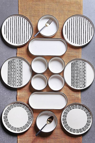 WuuQ 14 Piece Black and White Breakfast Set for 6 People - Luxury Breakfast Presentation Set Plate