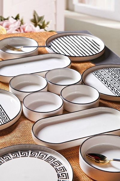 WuuQ 14 Piece Black and White Breakfast Set for 6 People - Luxury Breakfast Presentation Set Plate