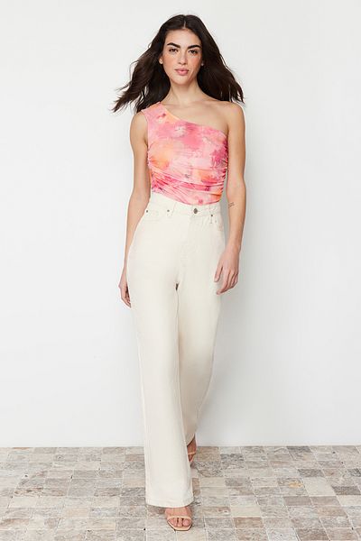 Trendyol Collection Rosafarbene, drapierte, dehnbare One-Shoulder-Strickbluse aus Tüll mit Details TWOSS24BZ00311
