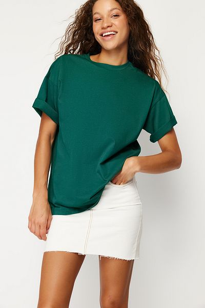 Trendyol Collection Weit geschnittenes, smaragdgrünes Baumwoll-T-Shirt – Rundhalsausschnitt, TWOSS20TS0134