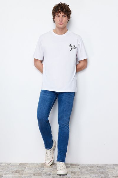 Trendyol Collection Indigofarbene Slim-Fit-Jeans mit schmaler Passform und Stretch-Stoff für Herren TMNAW23JE00009