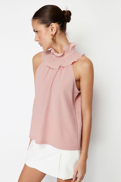 Trendyol Collection Rosa Kragen-detaillierte Smart-Crêpe-Strickbluse TWOSS23BZ00932