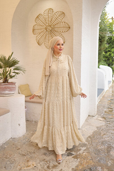 PİNK FLY فستان حجاب نسائي طويل مزين بشراشيب وياقة واقفة وأزرار من الشيفون مبط...