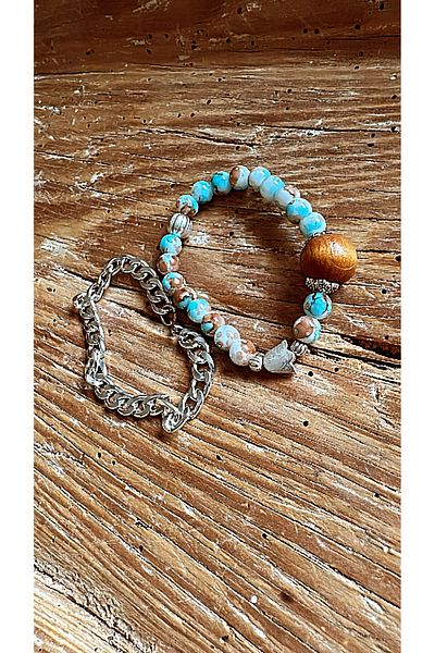 by özllem Tulip motif glass bead bracelet set