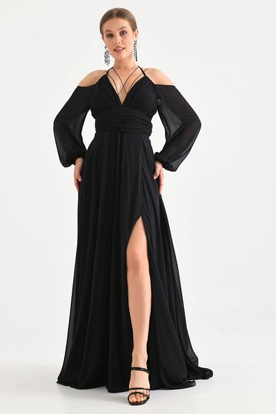lovebox Gefüttertes schwarzes Abendkleid aus Chiffonstoff mit Schlitz auf der Rückseite, tiefem Ausschnitt und Maxilänge 9289