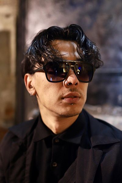 Angel Eyes Navy Blue Rectangular Men's Sunglasses Yw166g