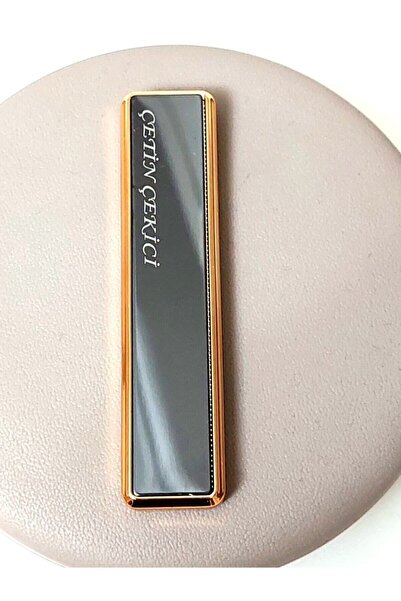 Yaprak Hediyelik Siyah Renk Kişiye Özel Isim Baskılı Siyah Çakmak Şarjlı Usb'...