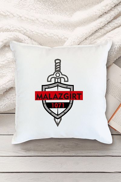 Yaprak Hediyelik Malazgirt Victory Designed Pillow