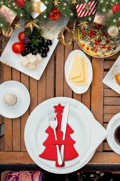 Artikel 6 Pieces Red Star Pine Tree Patterned New Year Decorative Spoon Holder, New Year Table Accessory, De