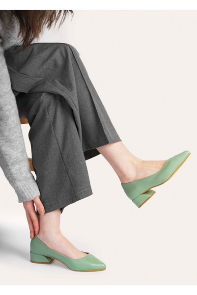 Ayalbuzenne Myth Green Women's Ballerina Shoes