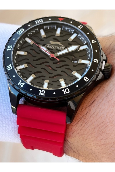 Slazenger 5 Atm Waterproof Special Design Men's Wristwatch - Silicone Cord