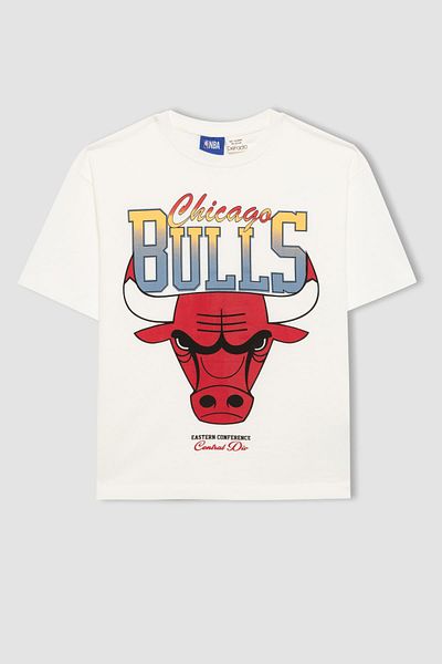 DeFacto Boy's Nba Chicago Bulls Oversize Wide Fit Crew Neck T-Shirt B6823A824Sm