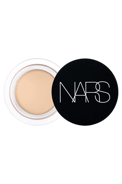 Nars SOFT MATTE COMPLETE-Hyaluronic Acid All-Day Matte Finish Concealer with Vitamin A&C&E