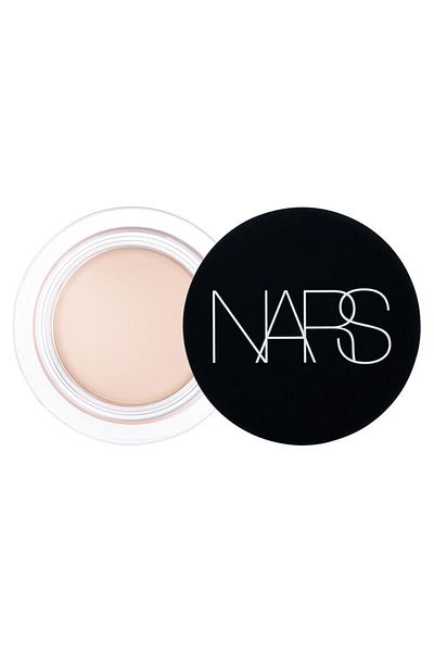 Nars SOFT MATTE COMPLETE-Hyaluronic Acid All-Day Matte Finish Concealer with Vitamin A&C&E