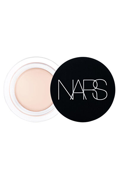 Nars SOFT MATTE COMPLETE-Hyalüronik Asitli A&C&E Vitamin İçerikli Gün Boyu Kalıcı Mat Bitişli Kapatıcı