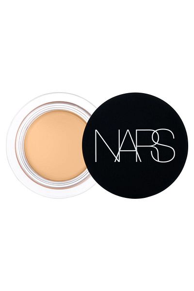 Nars SOFT MATTE COMPLETE-Hyaluronic Acid All-Day Matte Finish Concealer with Vitamin A&C&E