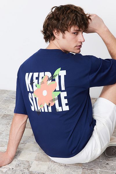 Trendyol Collection Oversize tričko s potiskem v námořnické modři – výstřih, krátký rukáv TMNSS22TS0123
