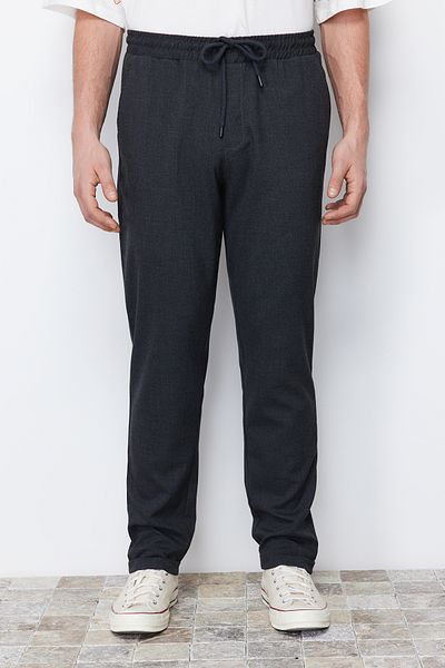 Trendyol Collection Anthrazitfarbene Slim-Fit-Hose mit doppeltem Bein und elastischem Bund – TMNAW21PL0107