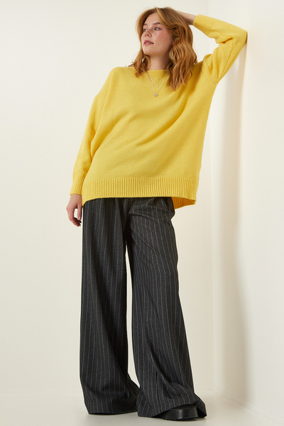 Happiness İstanbul Women's Yellow Oversize Knitwear Sweater PN00054