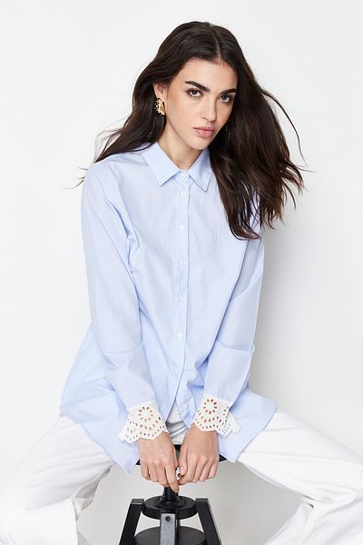 Trendyol Modest Modrá tkaná košile z bavlněné směsi s podrobnou výšivkou TCTSS24TG00006