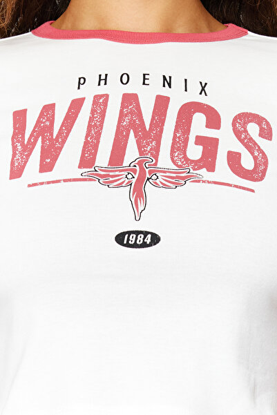 Trendyol Collection Ecru 100% bavlna Slogan Potištěné Fitted Crop Crew Pletené tričko TWOSS23TS00100