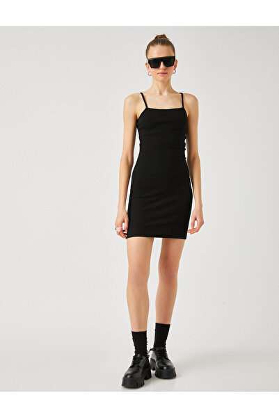 Koton Mini těsné šaty s tenkým popruhem