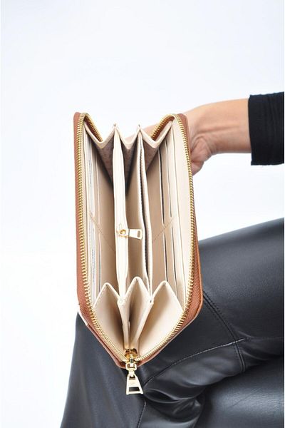Sellini Multi-Compartment Red Cream Women's Wallet C026